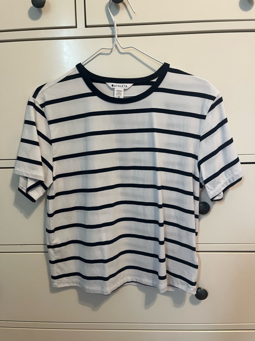 Athleta White and Navy Essential Cropped Tee